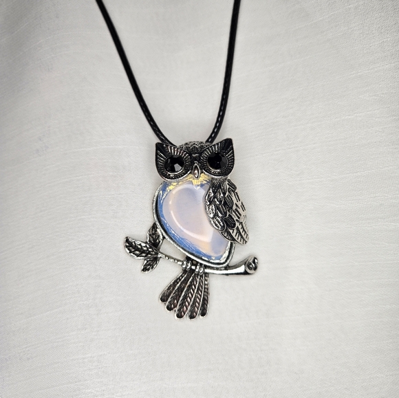 Whimsical Silver Owl Necklace with Intricate Details - Picture 2 of 3